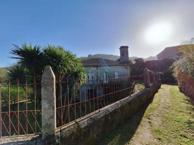 Casa en venta en Ourense, Galicia