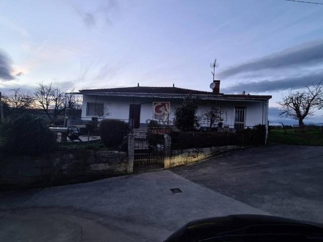 Casa en venta en Gomesende, Ourense