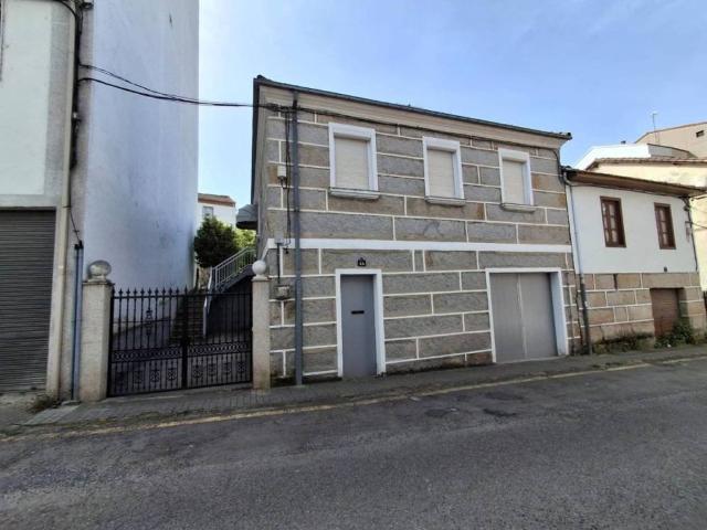 Casa en venta en Ourense, Galicia