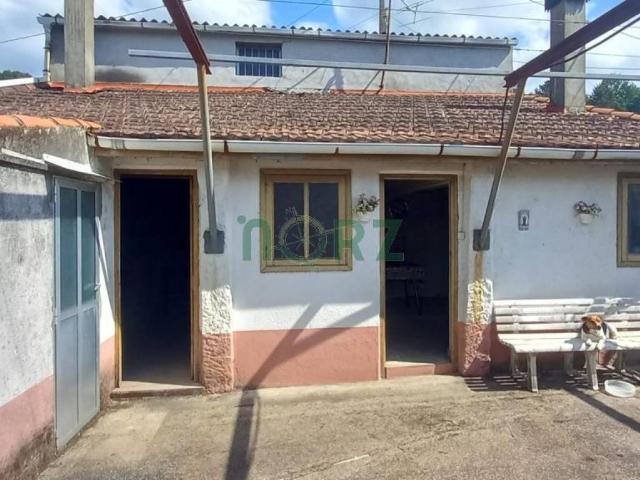 Casa en venta en Ourense, Galicia