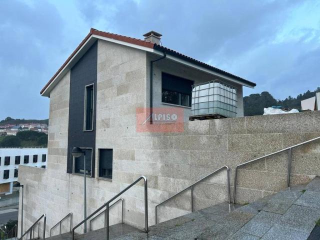 Casa en venta en Ourense, Galicia