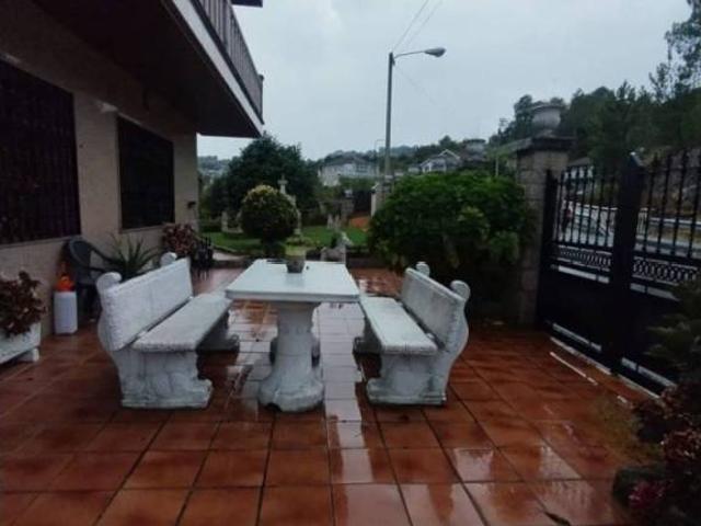 Casa en venta en O Castelo, Ourense
