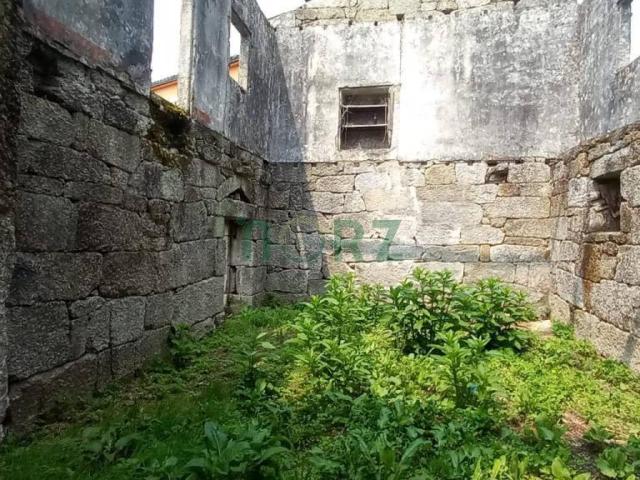 Casa en venta en Ourense, Galicia