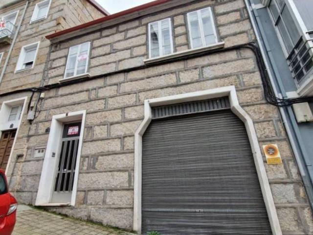 Casa en venta en Ourense, Galicia