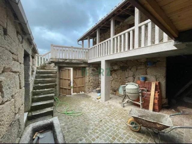 Casa en venta en Ourense, Galicia
