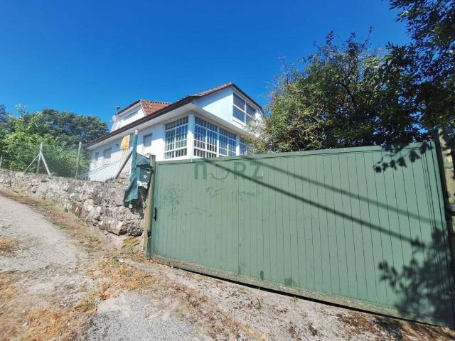Casa en venta en Ourense, Galicia
