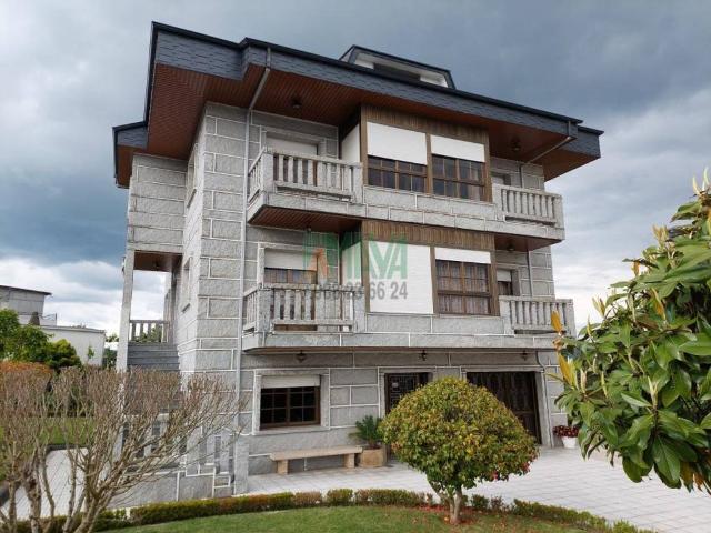 Casa en venta en Ourense, Galicia