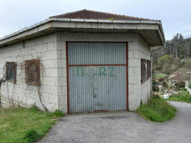 Casa en venta en Ourense, Galicia
