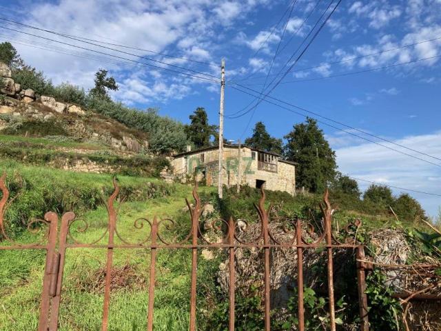 Casa en venta en Ourense, Galicia
