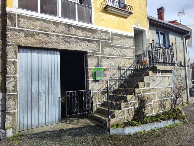 Casa en venta en Ourense, Galicia