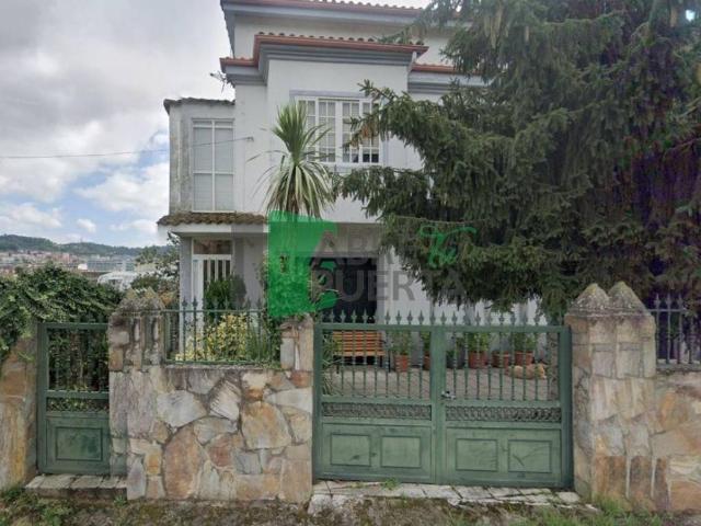 Casa en venta en Ourense, Galicia
