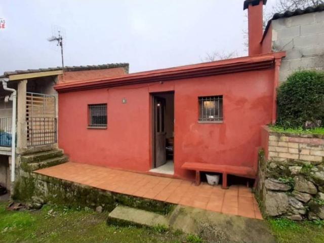 Casa en venta en Ourense, Galicia