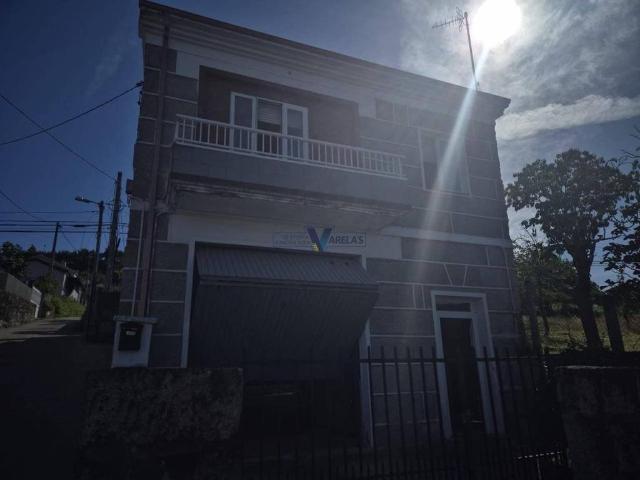 Casa en venta en Ourense, Galicia