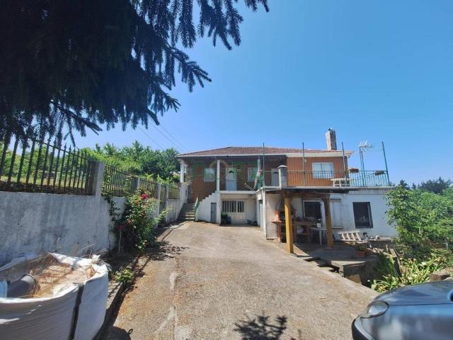 Casa en venta en Ourense, Galicia