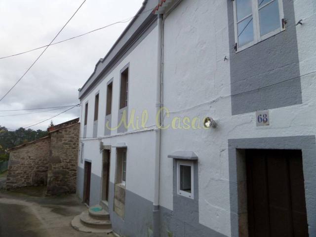 Casa en venta en Outes, Noia