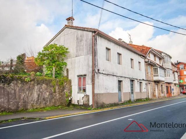 Casa en venta en Outes, Noia