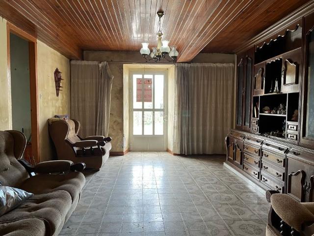 Casa en venta en Outes, Noia