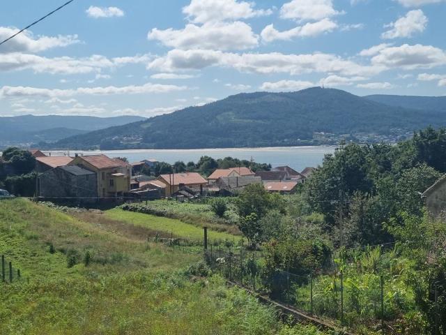 Casa en venta en Outes, Noia