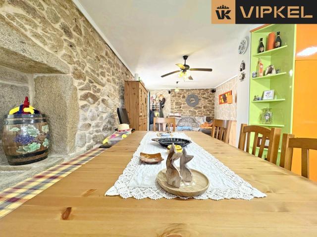 Casa en venta en Outes, Noia