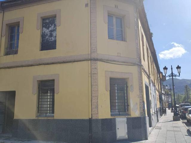 Casa en venta en Oviedo, L'Argomal