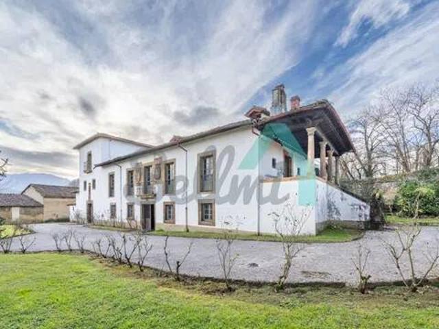 Casa en venta en Oviedo, Asturias