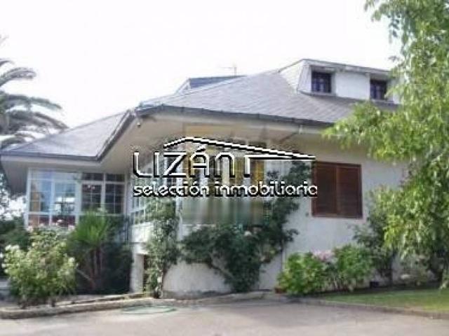 Casa en venta en El Llugarín, Oviedo