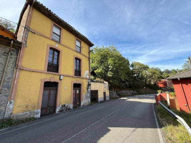 Casa en venta en Oviedo, Asturias
