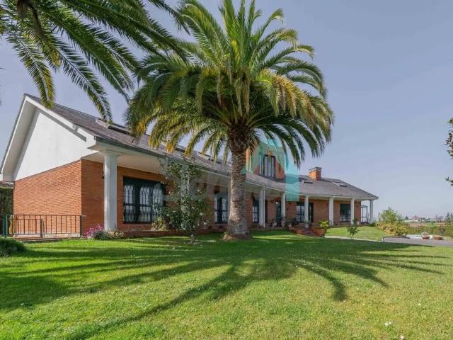 Casa en venta en Oviedo, Asturias