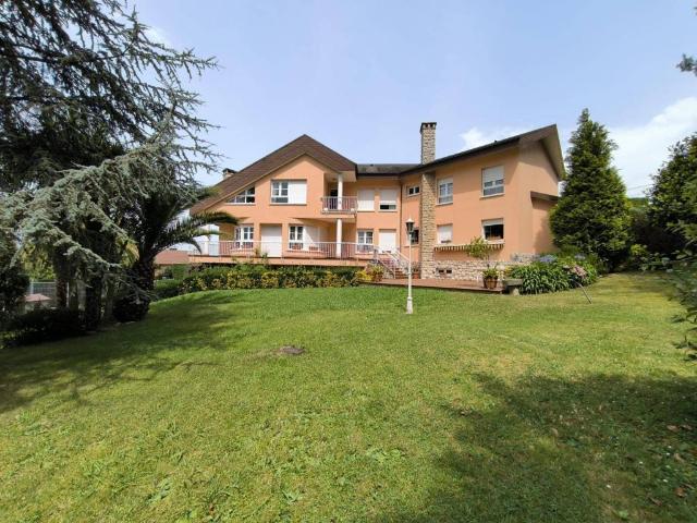 Casa en venta en Oviedo