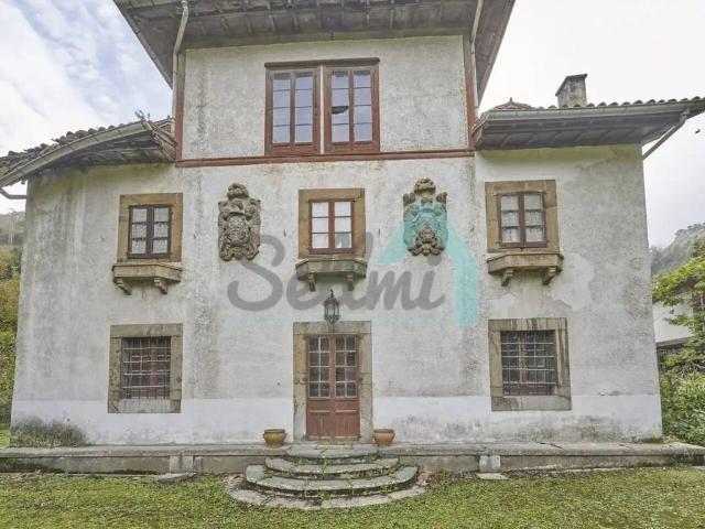 Casa en venta en Oviedo, Asturias
