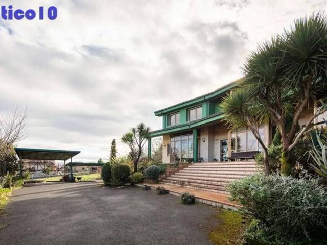 Casa en venta en Oviedo