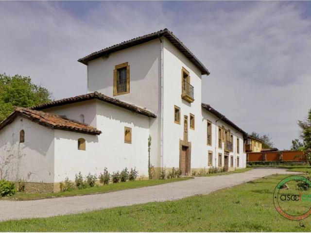 Casa en venta en Llatores, Oviedo