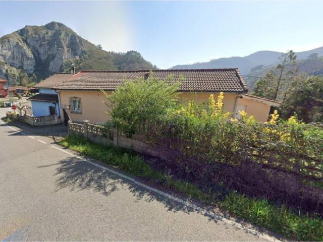 Casa en venta en Oviedo
