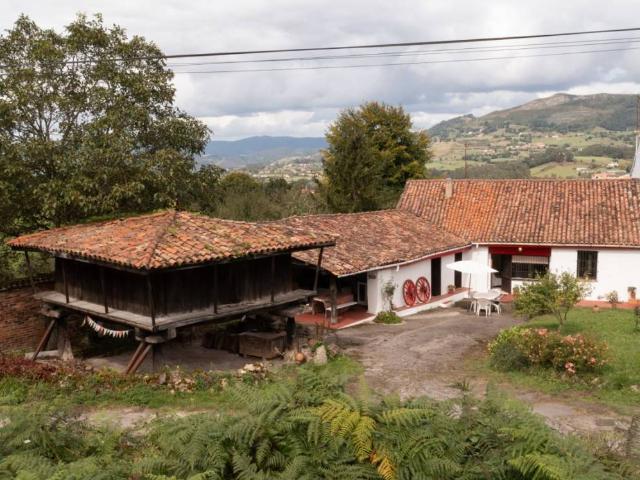 Casa en venta en Oviedo, Montecanales