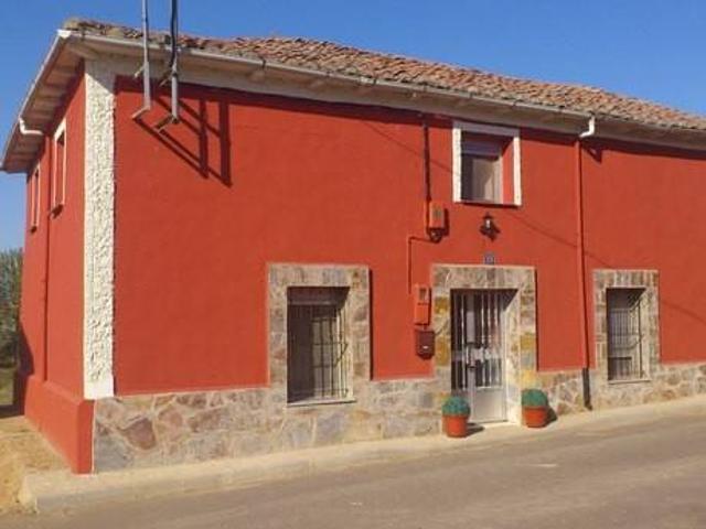 Casa en venta en Pajares De Los Oteros, Castilla y León