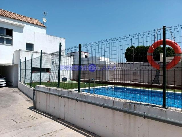 Casa en venta en Palomares Del Río, Andalucía