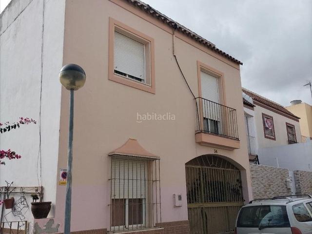 Casa en venta en Paradas, Andalucía