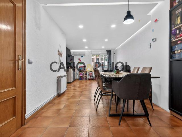 Chalet en venta en l'Eixample de Parets, Vallès Oriental