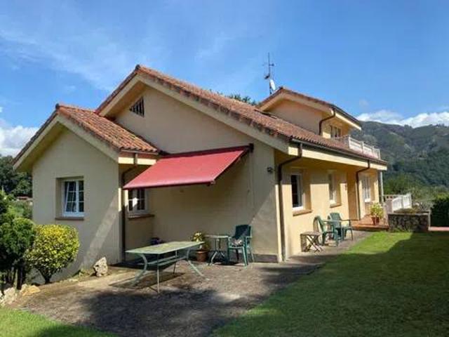 Casa en venta en Parres, Asturias