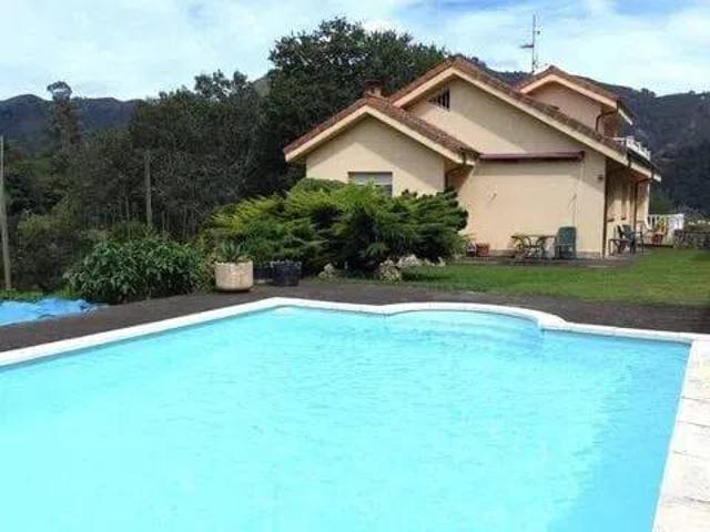 Casa en venta en Parres, Asturias