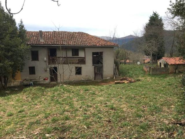 Casa en venta en Parres