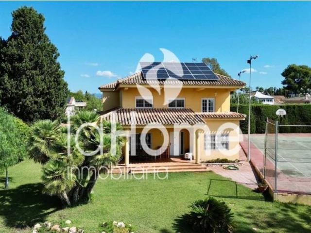Casa en venta en l'Horta Nord, Valencia