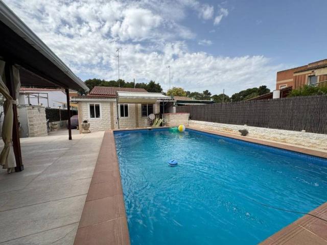 Casa en venta en l'Horta Nord, Valencia