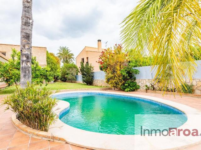 Casa en venta en l'Horta Nord, Valencia
