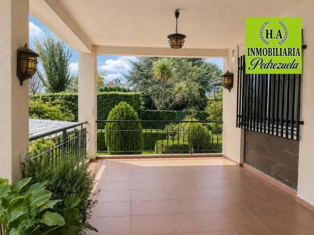 Casa en venta en Pedrezuela, Madrid