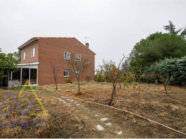 Casa en venta en Pedrezuela, Madrid
