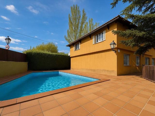 Casa en venta en Pedrezuela, Madrid