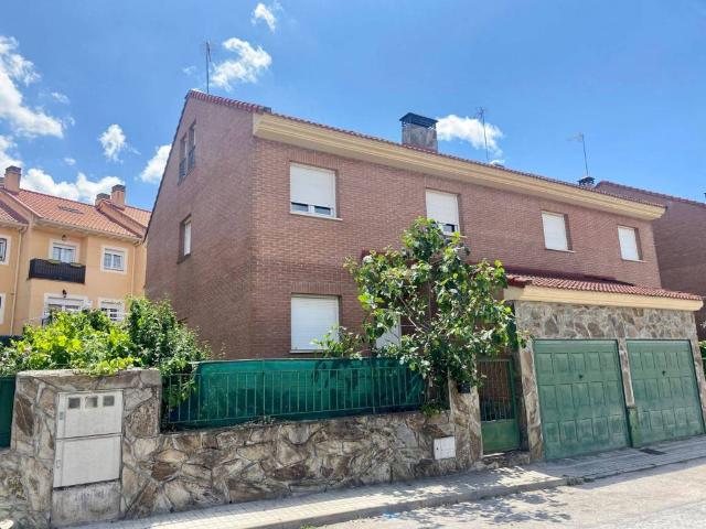 Casa en venta en Pedrezuela