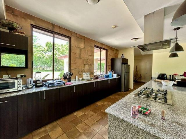 Casa en Venta en Penonomé Coclé 283 m2. 4 hab