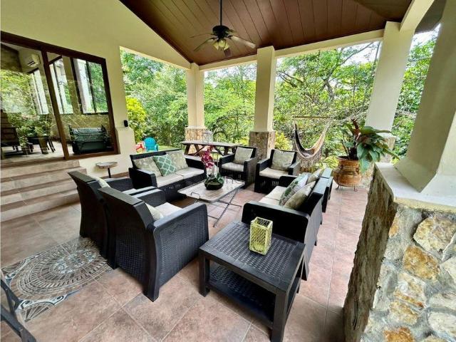 Casa en Venta en Penonomé Coclé 283 m2. 4 hab